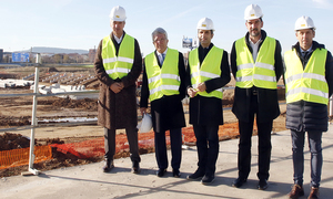 Enrique Cerezo y Miguel Ángel Gil visitan las obras de la Ciudad Deportiva de Alcalá