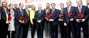 Enrique Cerezo recibe uno de los 'Premios Ejecutivos 2014'