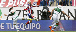 temporada 14/15. Partido Atlético de Madrid Elche. Celebración de gol de Griezmann durante el partido