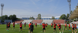 temporada 15/16. Entrenamiento en la ciudad deportiva de Majadahonda. Jugadores estirando durante el entrenamiento