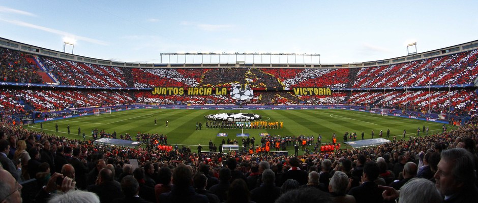 'Orgullosos de no ser como vosotros' - La afición del Atlético responde con un tifo a la del Real Madrid