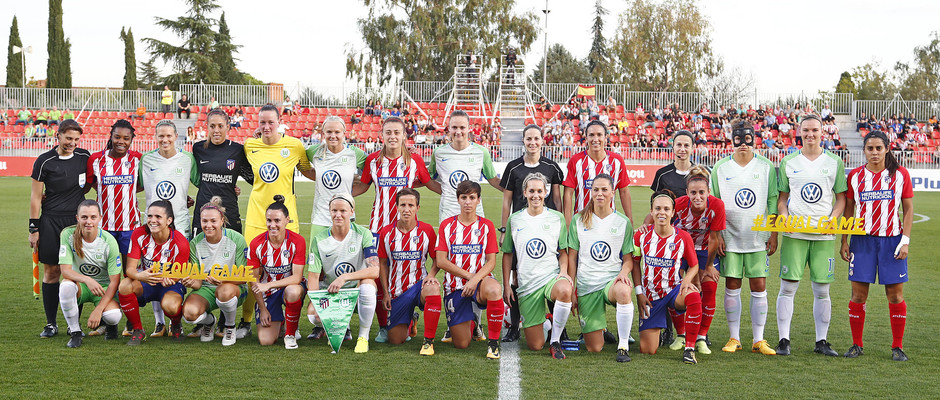 Temporada 17/18. Partido entre el Atlético de Madrid Femenino contra el Wolfsburgo. Los dos equipos 