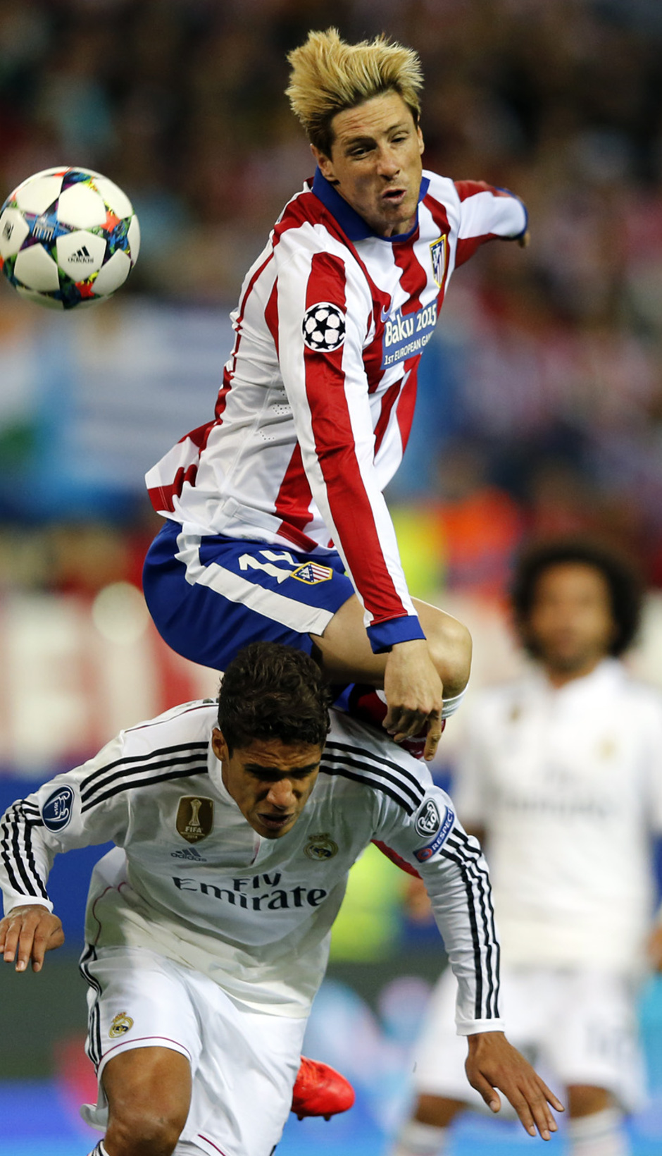 temporada 14/15. Partido Atlético de Madrid Real Madrid. Champions League. Torres rematando de cabeza