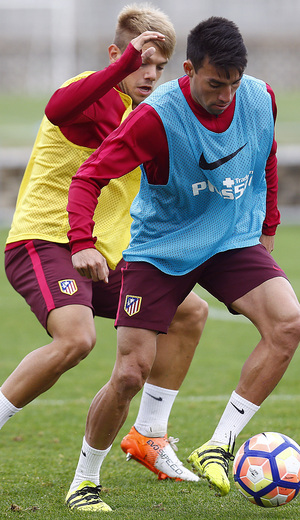 temporada 16/17. Entrenamiento en la ciudad deportiva Wanda. Gaitán durante el entrenamiento