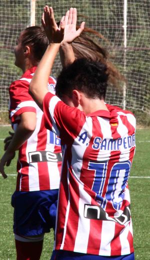 Temporada 2013-2014. Amanda celebra su gol de manera muy especial