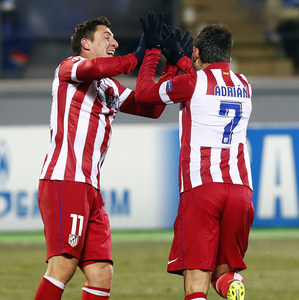 Temporada 13/14. Champions League. Zenit - Atlético de Madrid. Adrián y Cristian Rodríguez celebrando el gol del asturiano