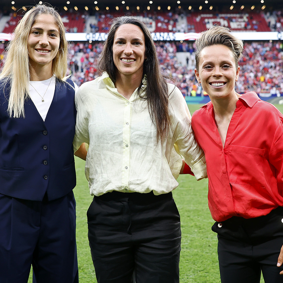 Temporada 21-22 | Atlético de Madrid - Sevilla | Homenaje capitanas | Amanda Sampedro, Silvia Meseguer, Laia Aleixandri