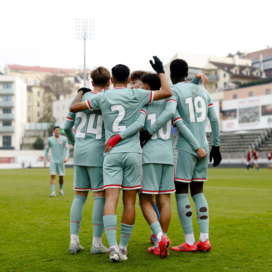 Temp. 24-25 | Sparta Praga - Atlético de Madrid Juvenil A | Celebración Rayane