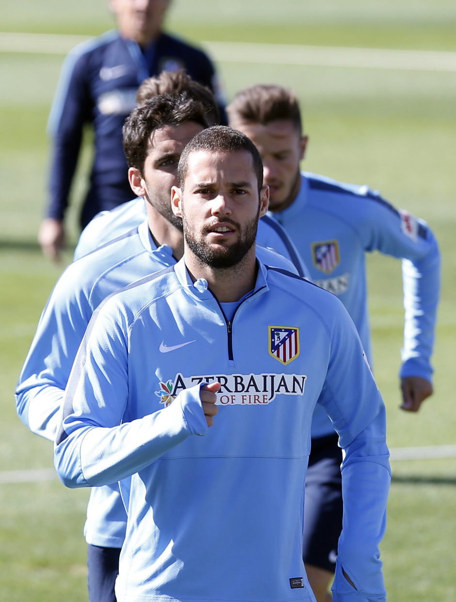 temporada 14/15. Entrenamiento en la ciudad deportiva de Majadahonda. Jugadores corriendo durante el entrenamiento