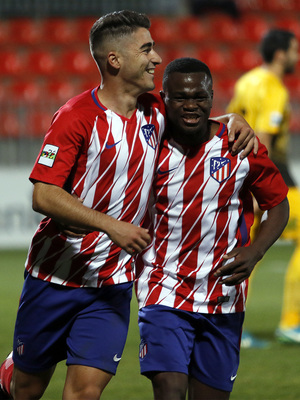 Atlético de Madrid B - Ponferradina | Moya y Obama celebran el segundo gol