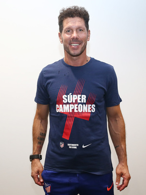 Temporada 2018-2019. Camiseta Súper Campeones. Simeone