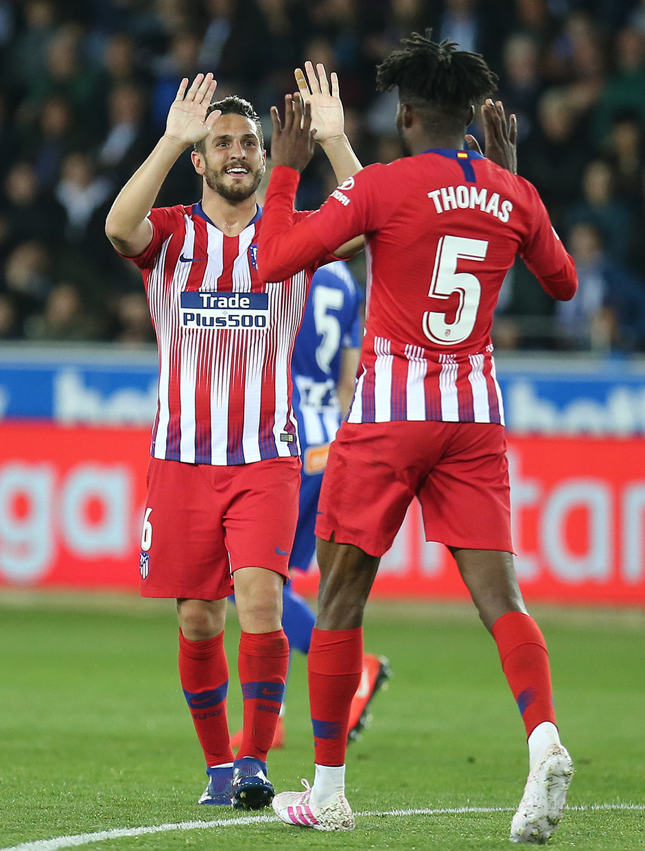 Temporada 18/19 | Alavés - Atlético de Madrid | Koke y Thomas celebración