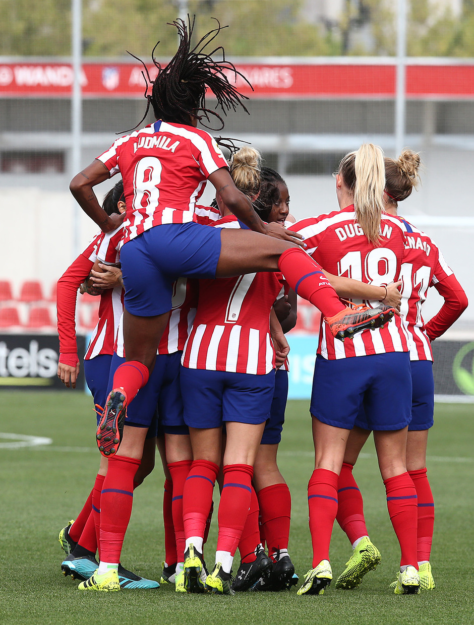 Temp. 19-20 | Atlético de Madrid Femenino - Madrid CFF | Celebración piña