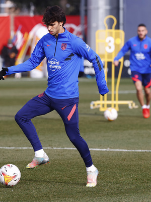 Temp. 21-22 | Entrenamiento 21/12 | Joao Félix