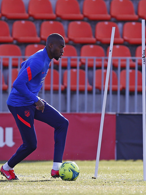 Temporada 21-22 | Entrenamiento 1-1-22 | Kondogbia