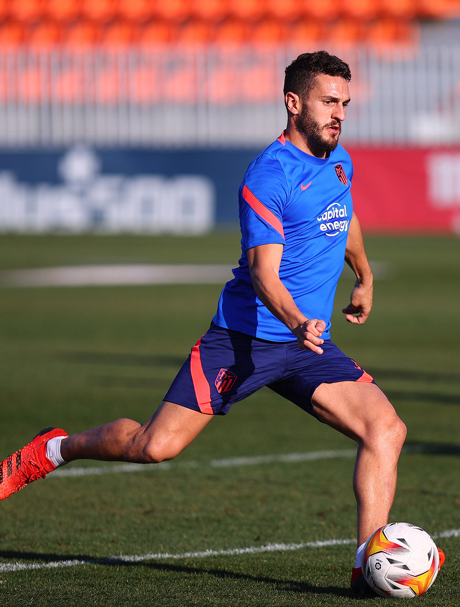 Temp. 21-22 | Entrenamiento 18-02 | Koke