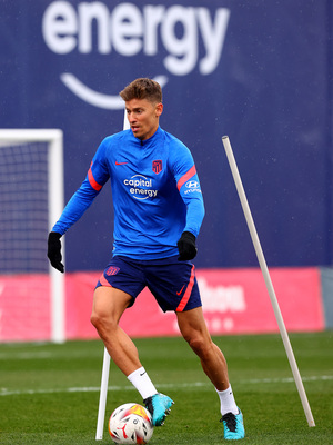 Temp. 21-22 | Entrenamiento 25-02-22 | Llorente