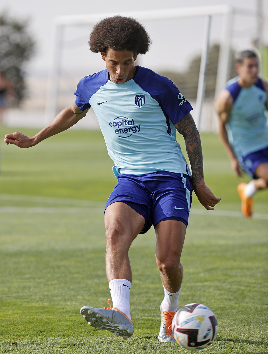 Temp 22-23 | Entrenamiento 15-7-22 | Witsel