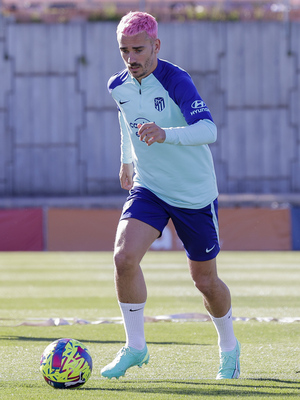 Temp. 22-23 | Entrenamiento 04-04-23 | Griezmann