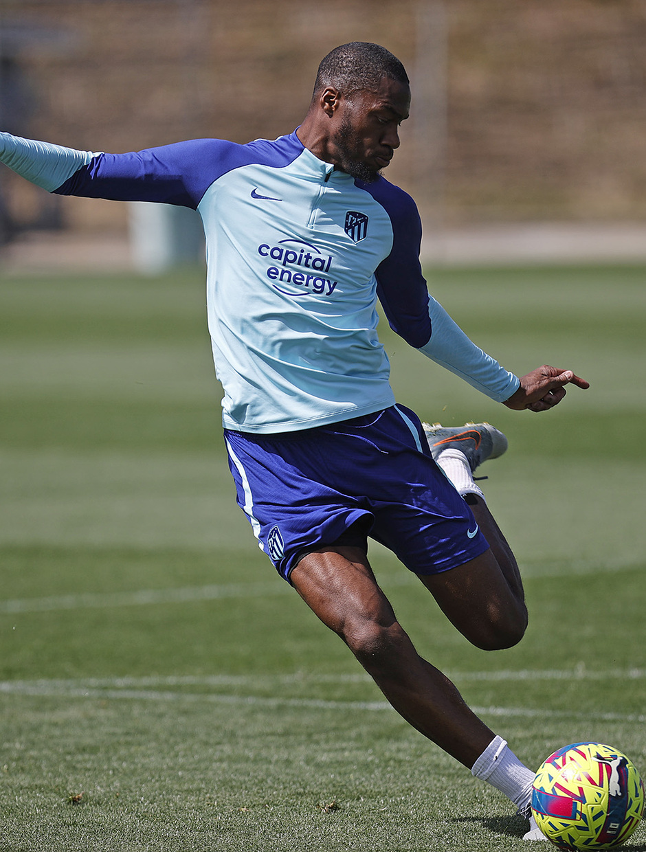 Temp. 22-23 | Entrenamiento 24-04-23 | Kondogbia