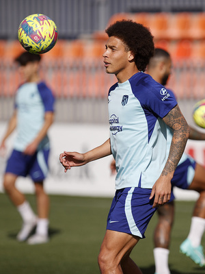 Temp. 22-23 | Entrenamiento Atlético de Madrid | Witsel