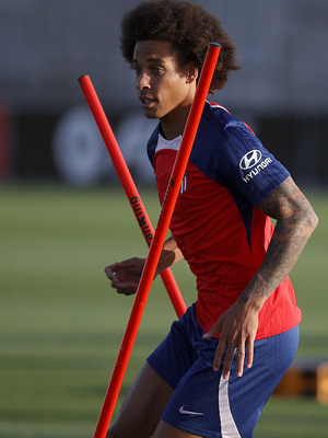 Temp. 23-24 | Entrenamiento 17-7-23 | Witsel