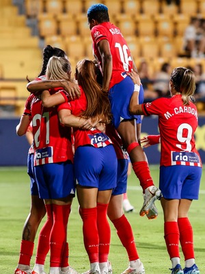 Temp. 23-24 | Villarreal-Atleti Femenino | Piña celebración