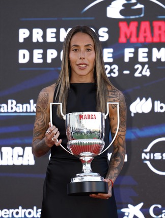 Lola Gallardo, galardonada en los Premios Marca con el Zamora