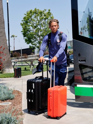 Llegada a Los Ángeles | Llorente