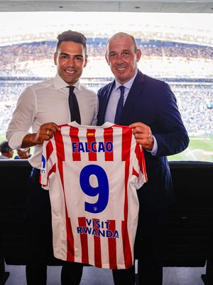 Temp. 25-26 | Oporto - Atleti | Homenaje camiseta Falcao