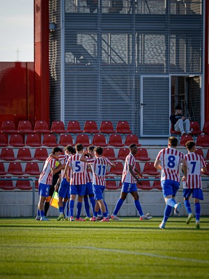 Temp. 25-26 | Atlético de Madrid Juvenil A - USG | Youth League | Piña celebración