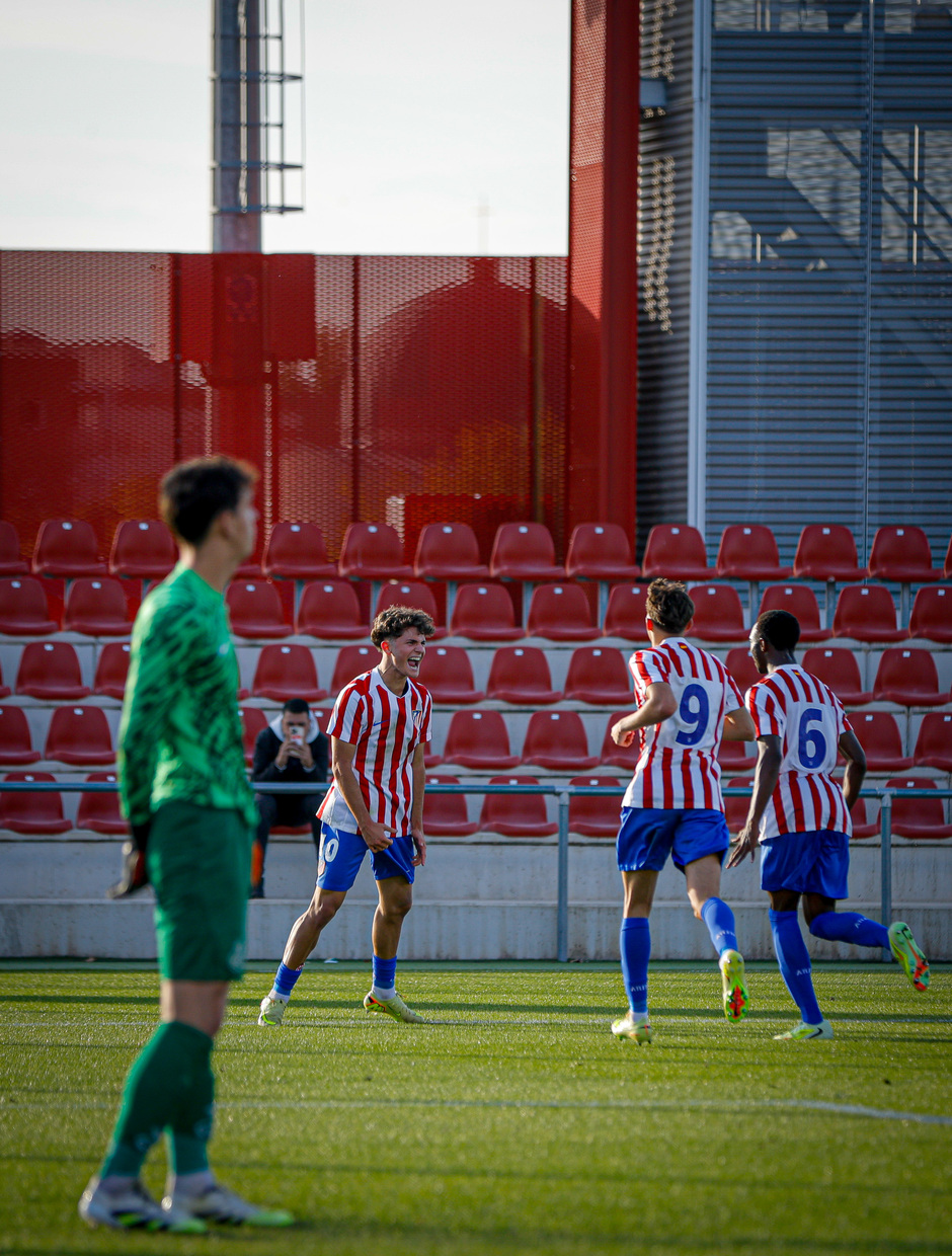 Temp. 25-26 | Atlético de Madrid Juvenil A - USG | Youth League | Piña celebración