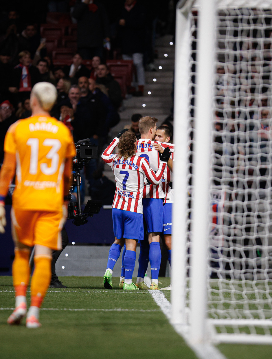 Temp. 2025/26 | Atlético de Madrid-Oviedo | Piña celebración 1