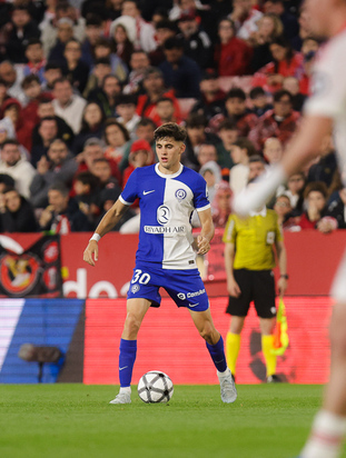 Boñar, Dani Martínez y Rayane debutaron con el primer equipo