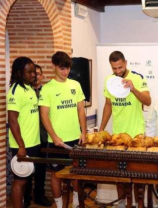 Visitamos el restaurante José María para la tradicional cena en Segovia