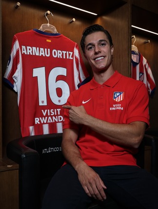 Arnau Ortiz ya es jugador de la primera plantilla