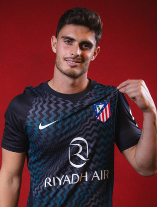 Esquivel ya es jugador de la primera plantilla