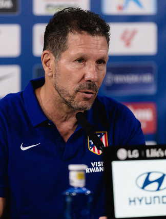 Simeone: "La gente va a estar espectacular. Ojalá que mañana podamos disfrutar"