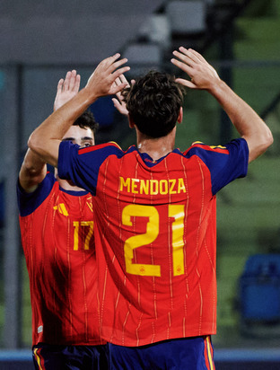 Mendoza scores the first one goal in Spain U21's great victory