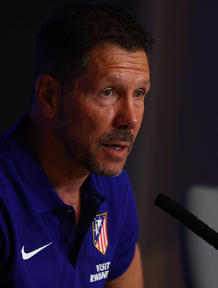 Simeone: "El United es un rival que genera una gran presión en campo contrario"