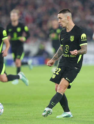 Grimaldo: "Sacamos un punto que será importante de cara a lo que viene"