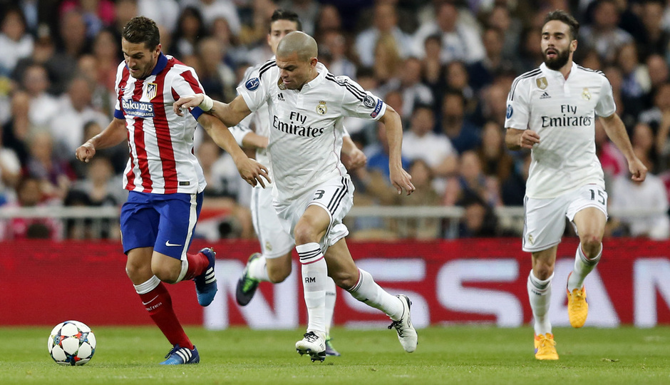 Temporada 14-15. Cuartos de final de la Champions League. Vuelta. Real Madrid - Atlético de Madrid. Koke gana en velocidad a Pepe.