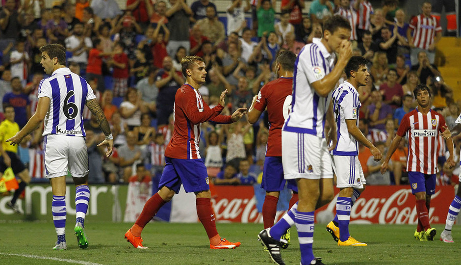 Partido amistoso Atlético de Madrid - Real Sociedad. Griezmann y Koke se felicitan tras el gol