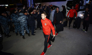 Temporada 2015-2016. Gabi, en la llegada del equipo a Astana para el partido de Champions League