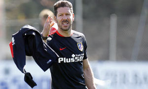 temporada 15/16. Entrenamiento en la ciudad deportiva de Majadahonda. Simeone durante el entrenamiento