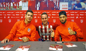 Temporada 15/16. Sesión de firmas y fotos en Barcelona con Carrasco y Lucas