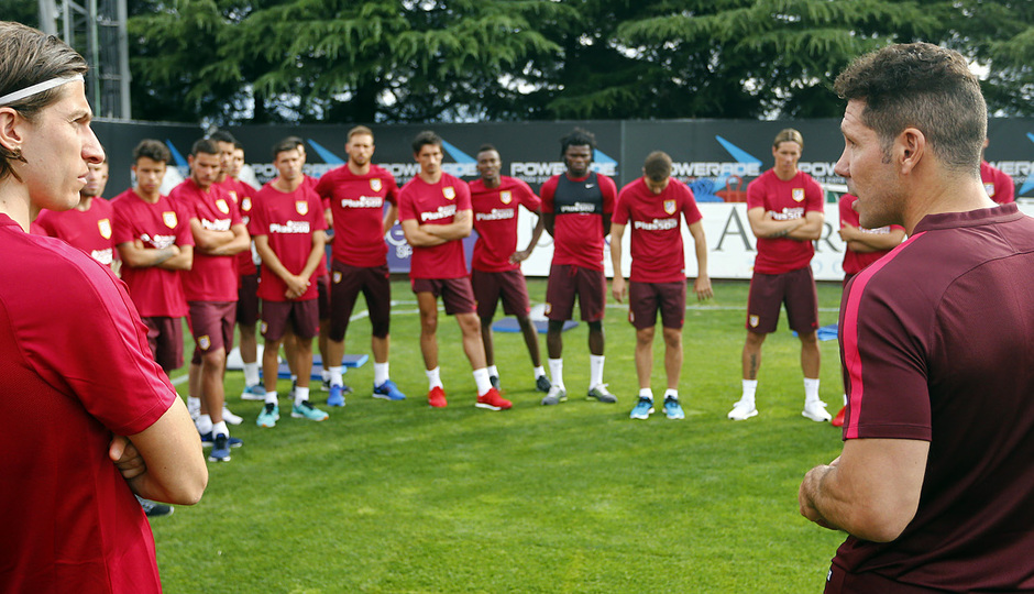 Simeone se dirige a los 23 jugadores con los que arrancó la pretemporada en la Ciudad Deportiva Wanda