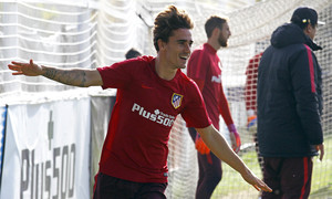 Temporada 2016-2017. Entrenamiento en la ciudad deportiva Wanda Atlético de Madrid 28_10_2016. Griezmann. 