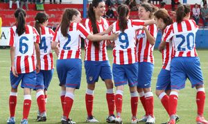 Temporada 2012-2013. Las jugadoras del Féminas C celebran un gol