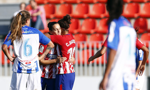 Temporada 17/18. Partido entre el Atlético de Madrid Femenino contra el Sporting de Huelva. Celebración del gol de Kaci. 